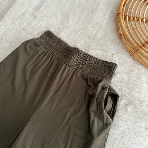 Free People Ali High Waist Balloon Beach Pants Army Olive Green Harem NWT - Picture 6 of 13